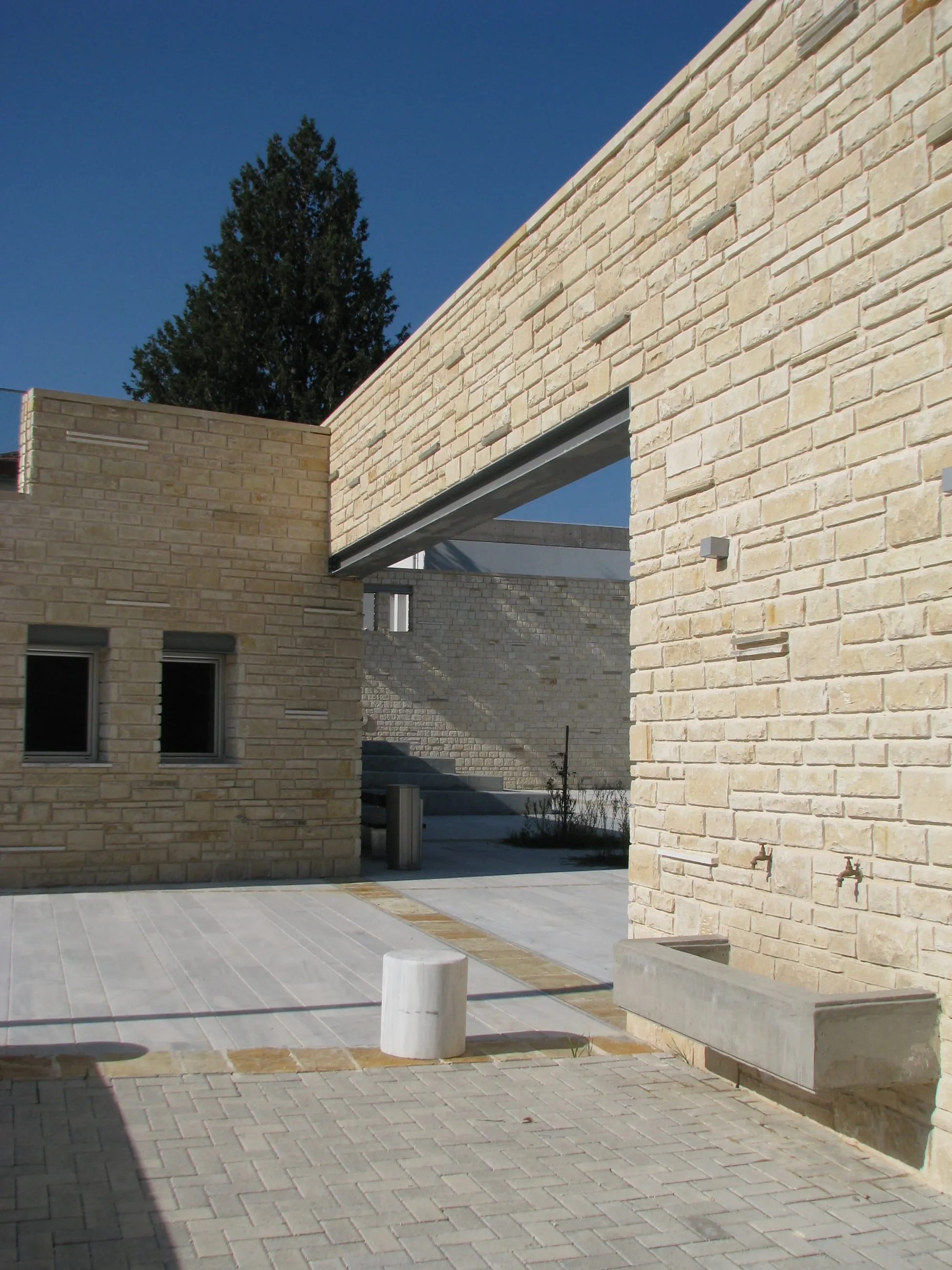 Central Square and Communal - Cultural Buildings, Letymbou, Paphos — photo 3