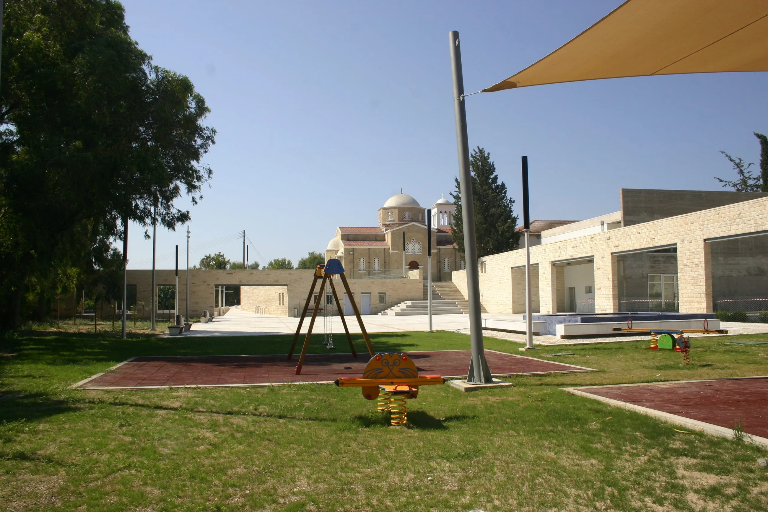Central Square and Communal - Cultural Buildings, Letymbou, Paphos — photo 11